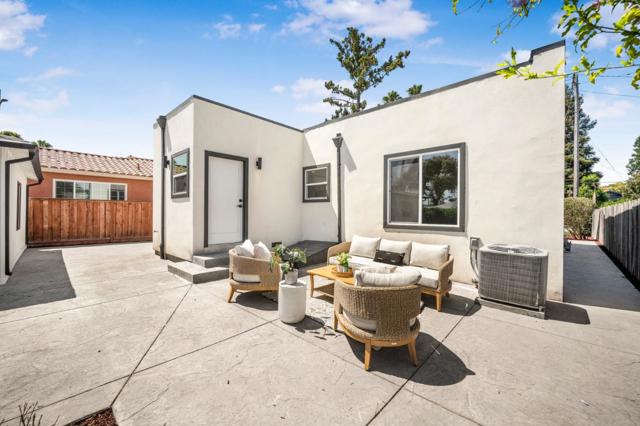 730 Laurel Street, San Jose CA: https://media.crmls.org/mediaz/7c55f3e4-db8f-4b96-afbb-4852712fe741.jpg