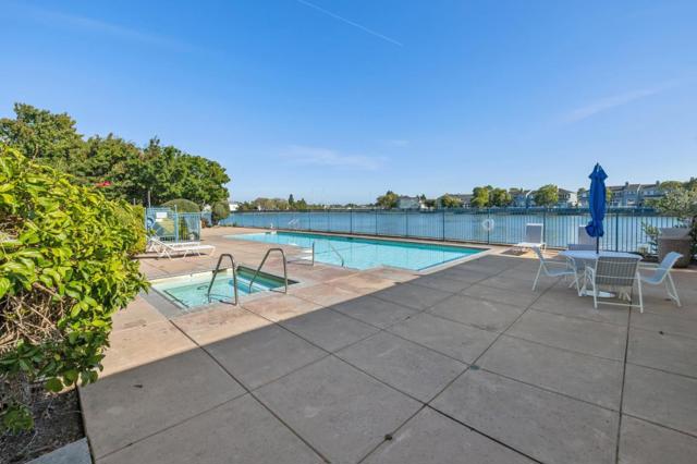 200 Baltic Circle, Redwood City CA: https://media.crmls.org/mediaz/7c579ba4-cf02-44ab-a5fc-f800578082c8.jpg