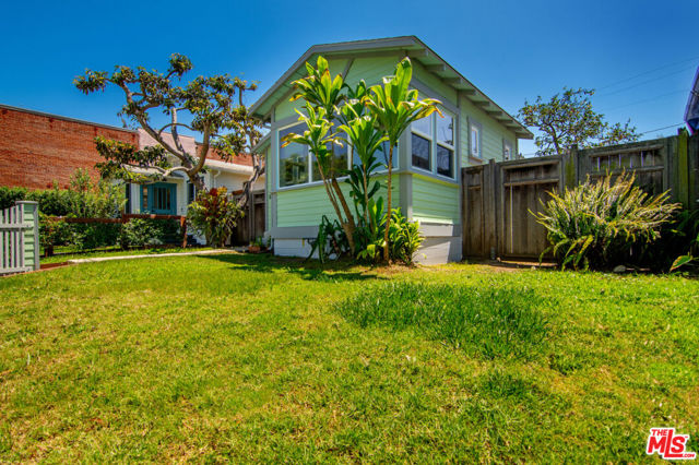 664 Marine Street photo 6