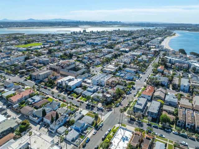 Image 12 of 32 For 1420 Pacific Beach Drive