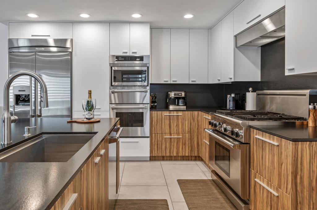 6250 N Paseo De La Palma