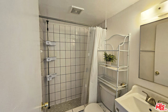 1716 Grafton Street, Los Angeles CA: https://media.crmls.org/mediaz/7c593e3c-eb0c-48bc-a354-a519400a437b.jpg