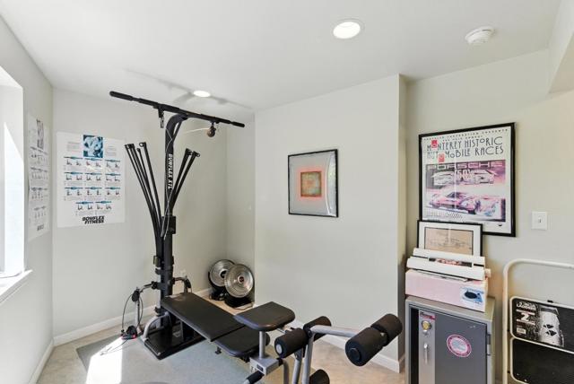 2935 Sherwood Drive, San Carlos CA: https://media.crmls.org/mediaz/7c5a2c63-a4da-46b2-9877-f1ac5b1b5c3c.jpg
