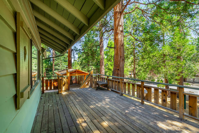 52551 Pine Ridge Road, Idyllwild CA: https://media.crmls.org/mediaz/7c5a4535-f6b6-4d8c-8c5b-0b5bd4cc91d9.jpg