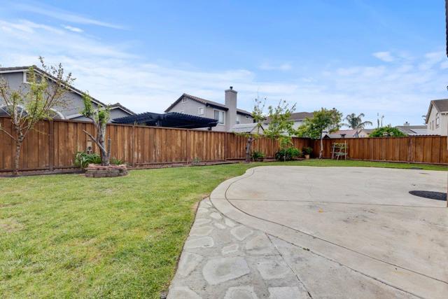 1033 Lewis Street, Salinas CA: https://media.crmls.org/mediaz/7c5ad45e-935d-46b8-a21a-1c5dbd182312.jpg