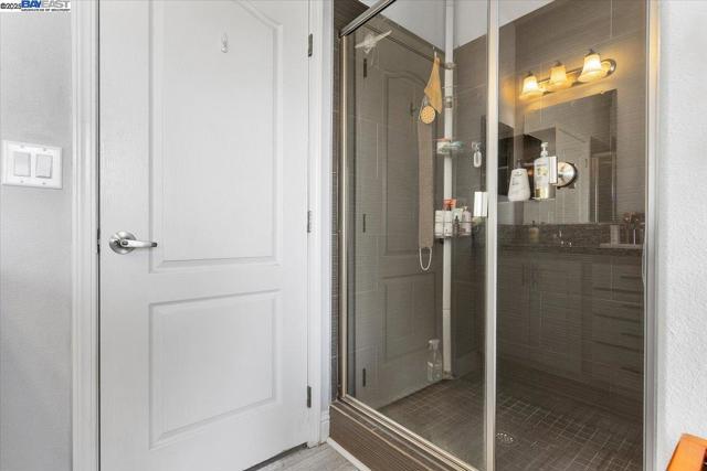 3015 E Bayshore Road #423, Redwood City CA: https://media.crmls.org/mediaz/7c5b5462-0802-43a8-b6f0-a1e248329789.jpg