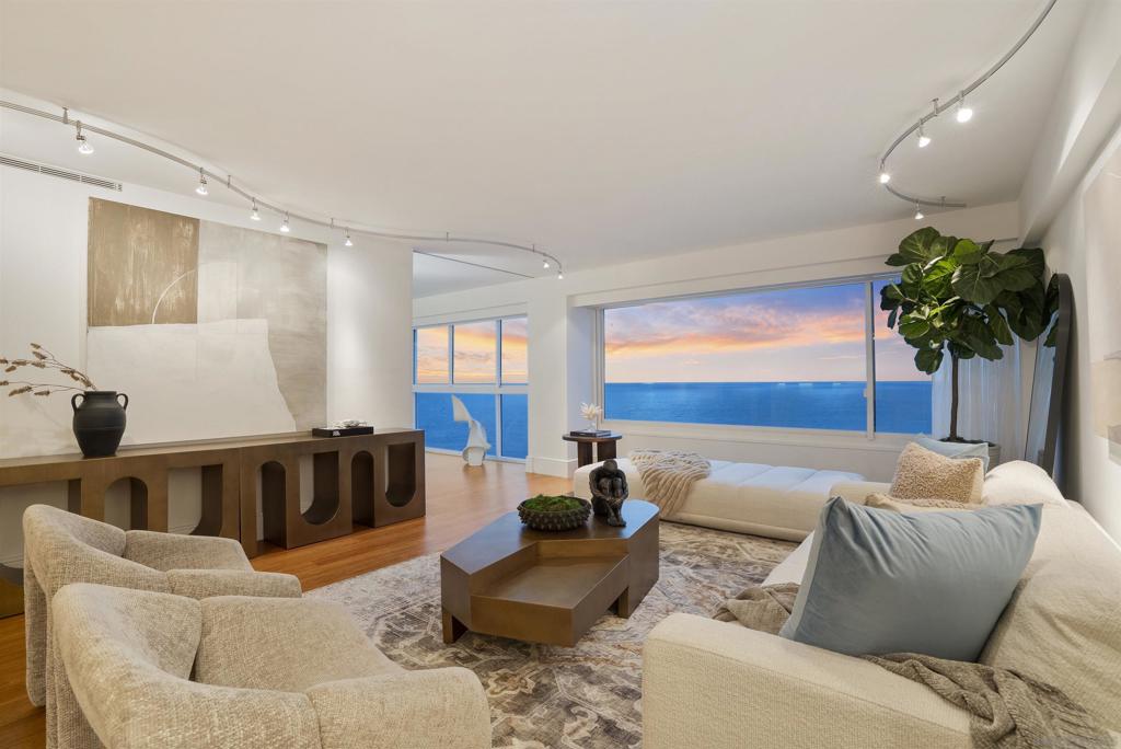 939 Coast Blvd - photo 2