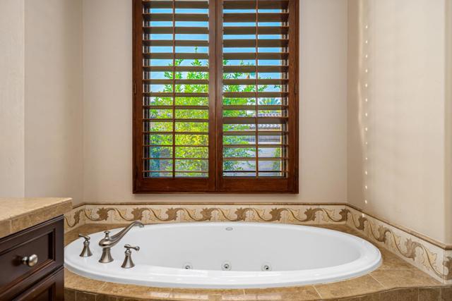49481 Rock Rose Drive, Indio CA: https://media.crmls.org/mediaz/7c5bd04a-2b3d-4049-80b0-670d01ced1e2.jpg