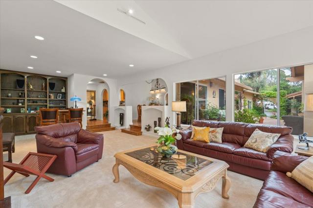 8103 Crestview Court, Gilroy CA: https://media.crmls.org/mediaz/7c5c2739-a37d-40f7-867f-73423febcff4.jpg