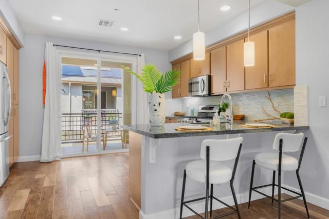 589 Santa Rosalia Terrace, Sunnyvale CA: https://media.crmls.org/mediaz/7c5d772e-acde-4644-a8bb-710992e5571e.jpg