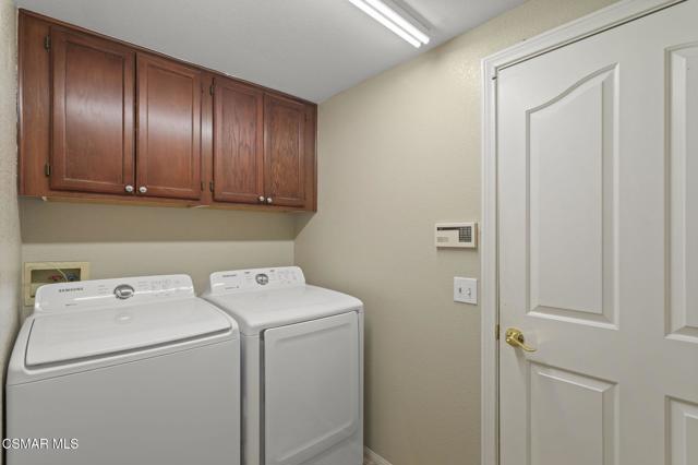41985 Hemingway Court, Palm Desert CA: https://media.crmls.org/mediaz/7c5da4b9-3196-422c-8b73-fc58bd8c03b9.jpg