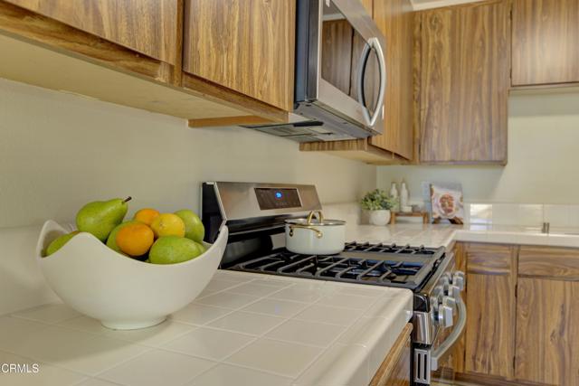 644 Orwell Lane, Ventura CA: https://media.crmls.org/mediaz/7c5e1583-4029-4349-95cf-c6a9cfa79ab5.jpg