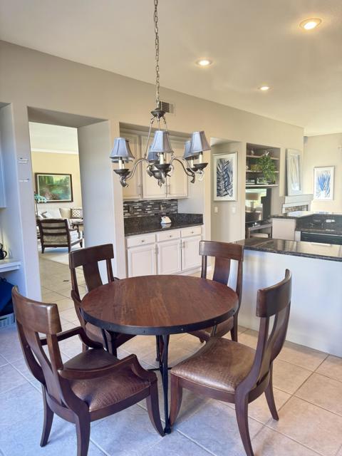 77573 Ashberry Court, Palm Desert CA: https://media.crmls.org/mediaz/7c5f4ad2-847b-4064-9708-37a89c5ceda3.jpg