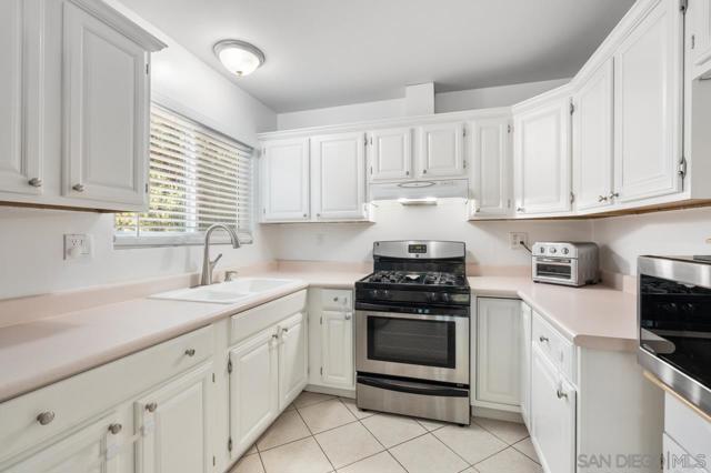 2170 Montclair St, San Diego CA: https://media.crmls.org/mediaz/7c5ff2fa-9dae-4a42-bfb5-d62c5a02deca.jpg