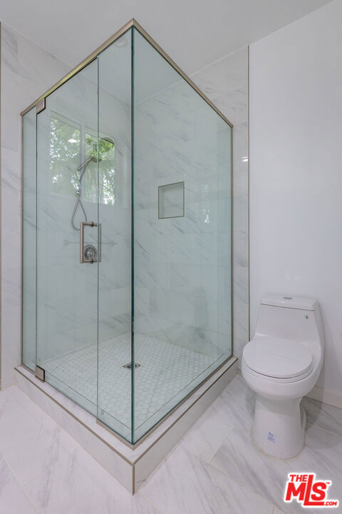 24042 Killion Street, Woodland Hills CA: https://media.crmls.org/mediaz/7c602fd3-7595-49d4-9b2b-fb1960a7792c.jpg