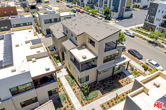 27457 Flycatcher Place, Valencia CA: https://media.crmls.org/mediaz/7c615abd-2faa-4de9-9c46-d9a1e6ba069e.jpg