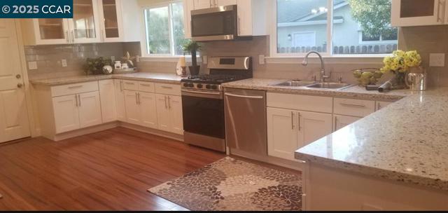 1818 Concord Ct, Concord CA: https://media.crmls.org/mediaz/7c6216bc-b5e8-4808-af83-221e53ae9a0d.jpg