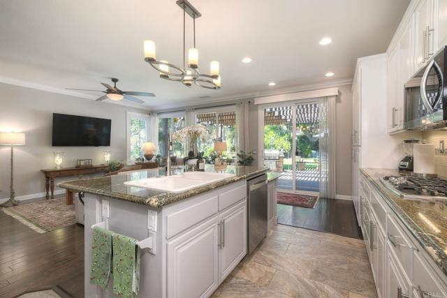 Detail Gallery Image 21 of 63 For 574 Golf Glen, San Marcos,  CA 92069 - 4 Beds | 2 Baths