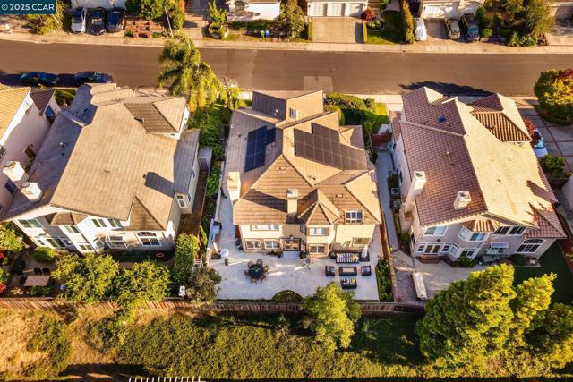 508 Zenith Ridge Dr, Danville CA: https://media.crmls.org/mediaz/7c62b2f6-690d-4924-b145-82986e63b8d1.jpg