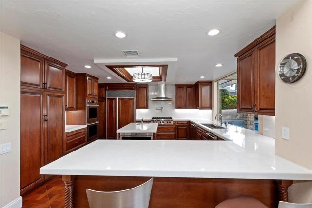 2 Deerfield Court, Rancho Mirage CA: https://media.crmls.org/mediaz/7c64a54f-86be-438f-ba34-1387cd8e7bbc.jpg