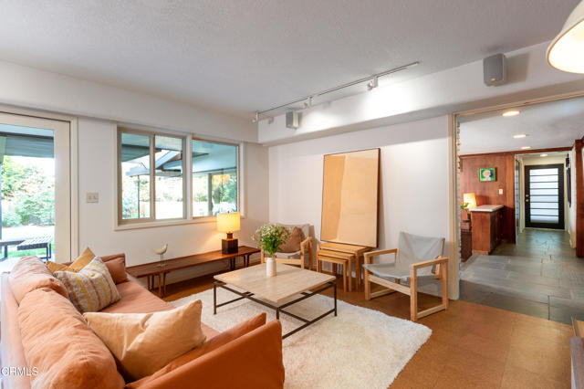 1570 Old House Road, Pasadena CA: https://media.crmls.org/mediaz/7c64b172-464c-4007-b801-1754d19992c6.jpg
