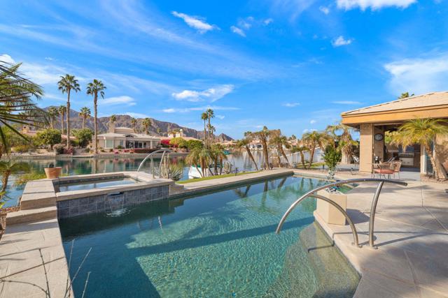 47605 Via Florence, La Quinta CA: https://media.crmls.org/mediaz/7c650b27-746b-457c-a087-64759927916c.jpg