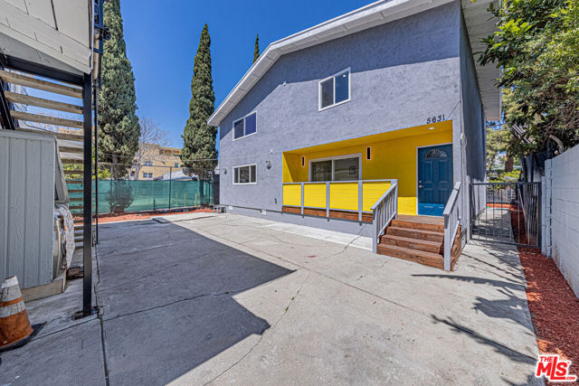 5633 La Mirada Avenue, Los Angeles CA: https://media.crmls.org/mediaz/7c6622b7-d398-4134-b25d-a86a23c41b9d.jpg