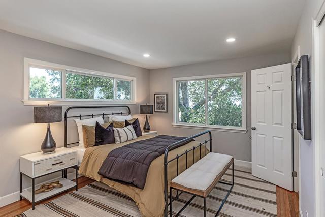 13038 Vista Del Valle Court, Los Altos Hills CA: https://media.crmls.org/mediaz/7c668077-0fce-4ba8-92d6-1db2f37c772d.jpg