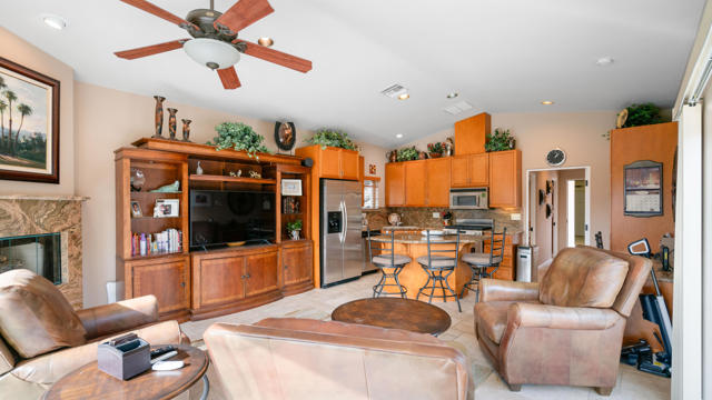 86169 Arrowood Avenue, Coachella CA: https://media.crmls.org/mediaz/7c669693-1dd0-4844-b1dd-c22e9a05efb7.jpg