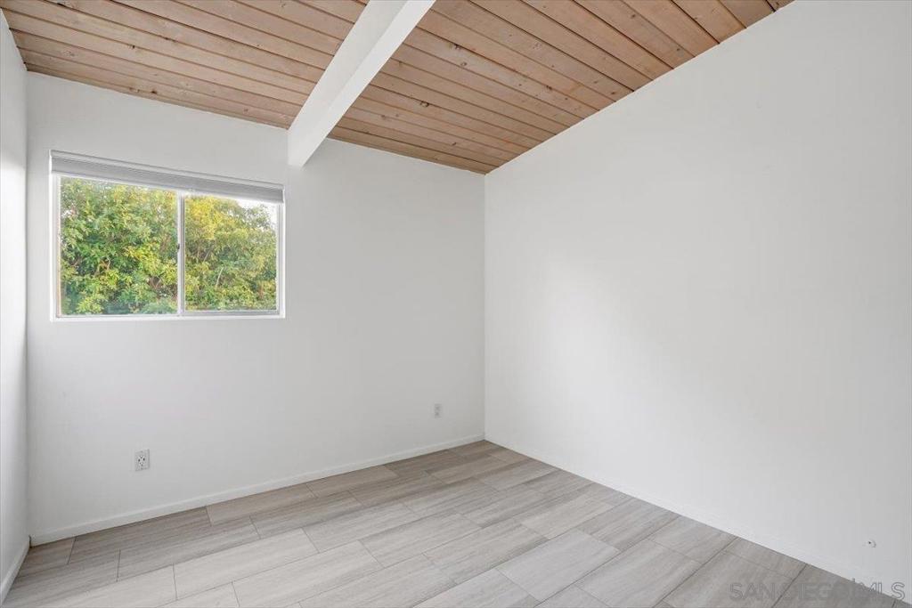 MLS #250043105SD image #24