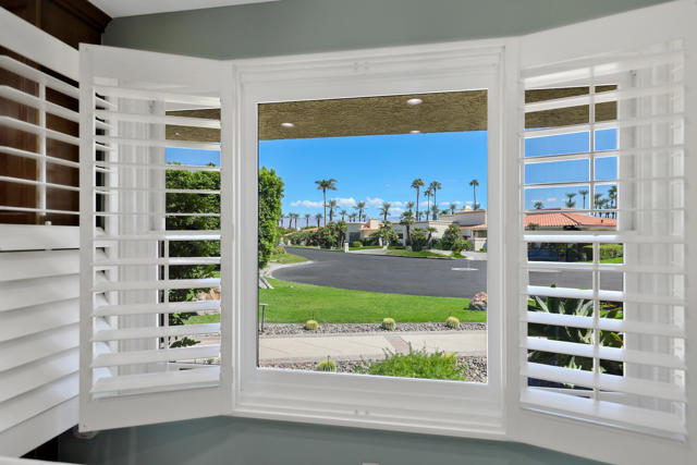 45385 Taos, Indian Wells CA: https://media.crmls.org/mediaz/7c66b9d1-a061-4abc-bf47-fb7f6a612ce5.jpg
