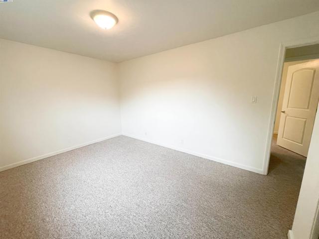 2120 Encinal, Alameda CA: https://media.crmls.org/mediaz/7c66f6cd-6e9d-46e0-9654-424521cfea7d.jpg