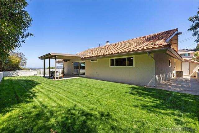 7977 Wetherly St, La Mesa CA: https://media.crmls.org/mediaz/7c6741b4-94d2-4394-89bd-bae0e50fdca0.jpg