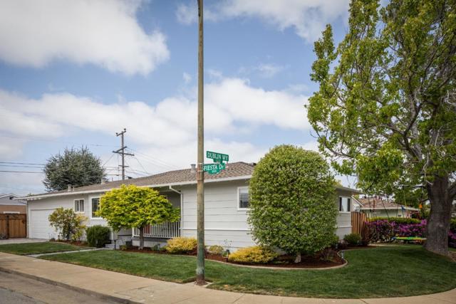 561 Fiesta Drive, San Mateo CA: https://media.crmls.org/mediaz/7c67d5ec-1ec0-40b1-a007-33c4f2777405.jpg