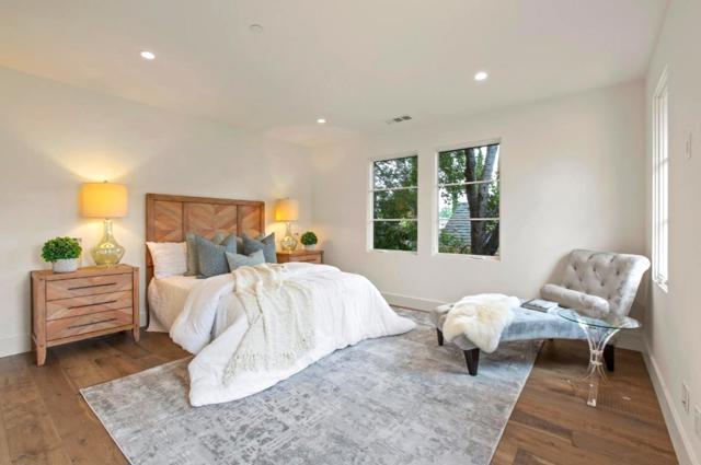2101 Valparaiso Avenue, Menlo Park CA: https://media.crmls.org/mediaz/7c684d75-9471-4f82-a151-b255ba440c6f.jpg