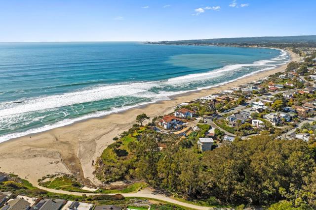 664 Bayview Drive, Aptos CA: https://media.crmls.org/mediaz/7c685b7b-20d6-4884-a68c-e2f5fe5867e2.jpg