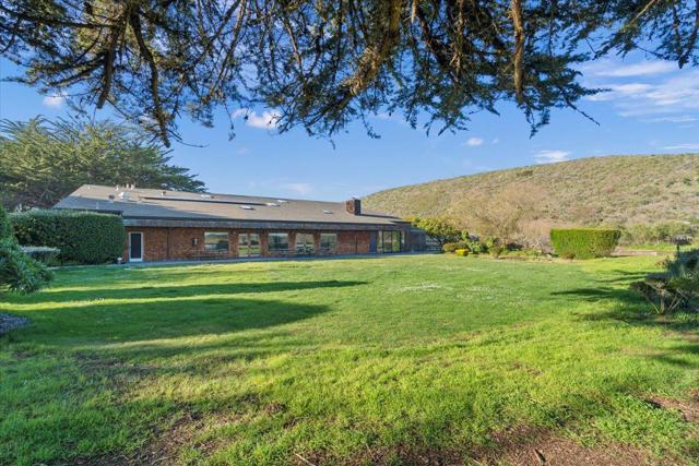 101 Shell Drive, Watsonville CA: https://media.crmls.org/mediaz/7c69581a-eed4-4a80-b0a7-235c8c49d8f8.jpg