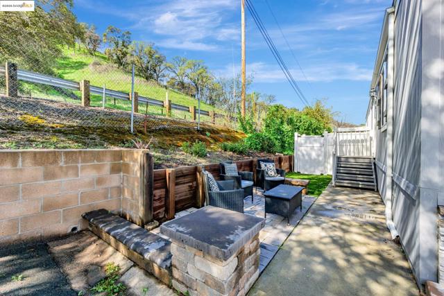 16711 Marsh Creek Rd, Clayton CA: https://media.crmls.org/mediaz/7c6a2edf-38e1-483e-a683-4cfcb7e23e0d.jpg