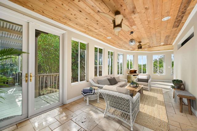 2344 Warmlands Ave, Vista CA: https://media.crmls.org/mediaz/7c6a91b0-4cac-4248-943e-ffe204b7420c.jpg