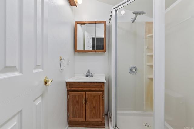 10546 VALLE VISTA RD, Lakeside CA: https://media.crmls.org/mediaz/7c6a9b91-287e-4fe9-bd3b-5e883e8b9f7c.jpg