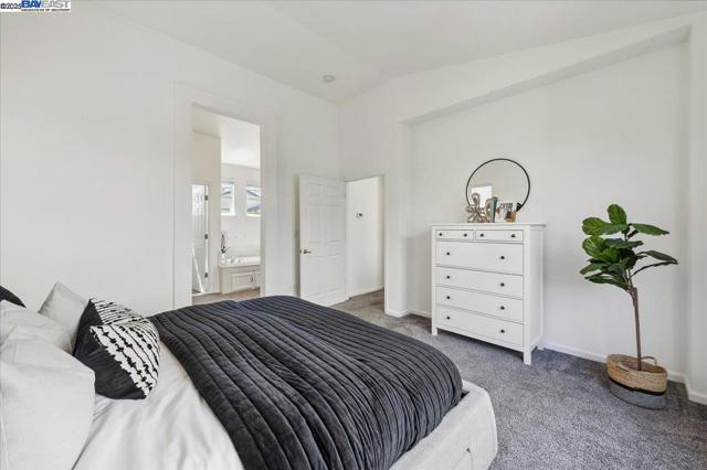 4946 Sequoia Ave, Dublin CA: https://media.crmls.org/mediaz/7c6c1f38-7896-45ee-a13c-35f3bb5e8192.jpg