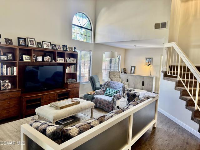 26914 Deerweed Trail, Calabasas CA: https://media.crmls.org/mediaz/7c6c2942-9f9b-4380-841d-5c9c7a3da9c0.jpg