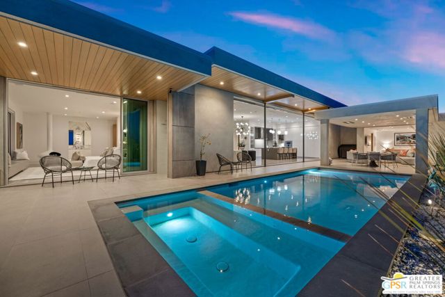 2381 Vista Palizada Drive, Palm Springs CA: https://media.crmls.org/mediaz/7c6c3797-f909-464f-a6b7-c48512ecdff5.jpg