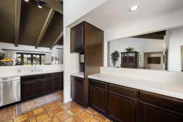 49470 Avila Drive, La Quinta CA: https://media.crmls.org/mediaz/7c6c7c91-ea01-425f-b098-c8fa128e3ef1.jpg