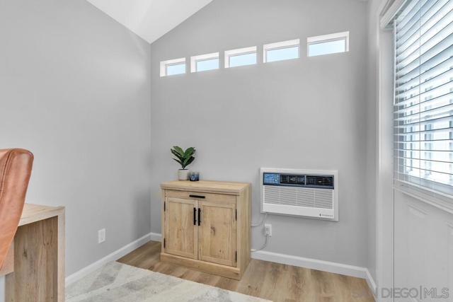 13533 Mora Cir, Poway CA: https://media.crmls.org/mediaz/7c6c8054-944f-4a9a-9a31-1be3c781a6c7.jpg