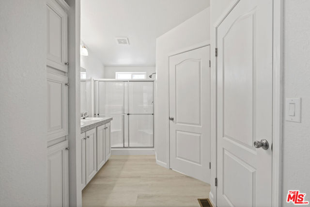 30473 Mulholland Hwy, Agoura Hills CA: https://media.crmls.org/mediaz/7c6d3d0d-ea5f-468b-8ec7-7c580cbe56eb.jpg