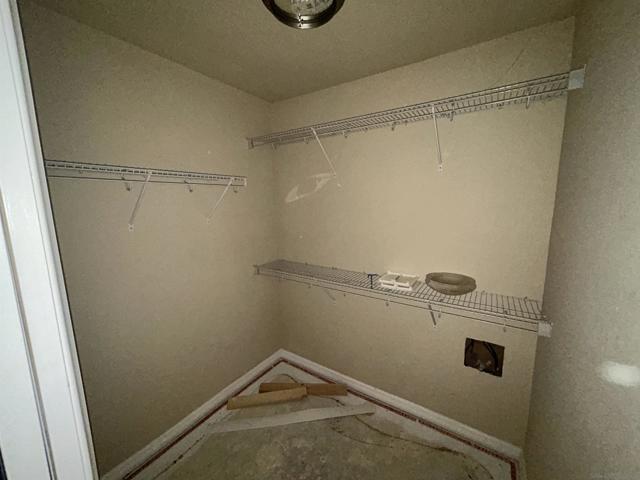 5404 Balboa Arms Dr, San Diego CA: https://media.crmls.org/mediaz/7c6ea4e7-95c4-49a5-9d0c-02df6025992a.jpg
