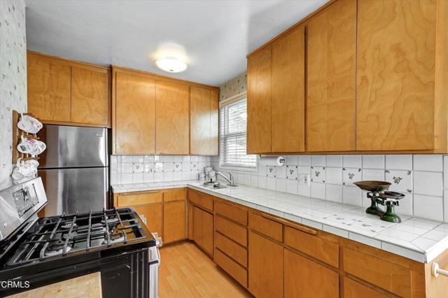 Detail Gallery Image 13 of 32 For 6611 Denny Ave, North Hollywood,  CA 91606 - 3 Beds | 1 Baths