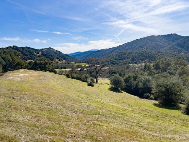 37 E Pronghorn Run, Carmel CA: https://media.crmls.org/mediaz/7c6fc78a-7851-4fc9-a4b5-6b8302f39114.jpg