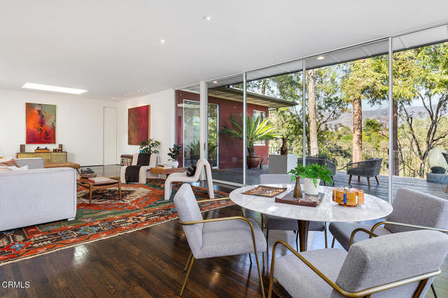 Detail Gallery Image 5 of 7 For 1436 Hillcrest Ave, Pasadena,  CA 91106 - 3 Beds | 3 Baths